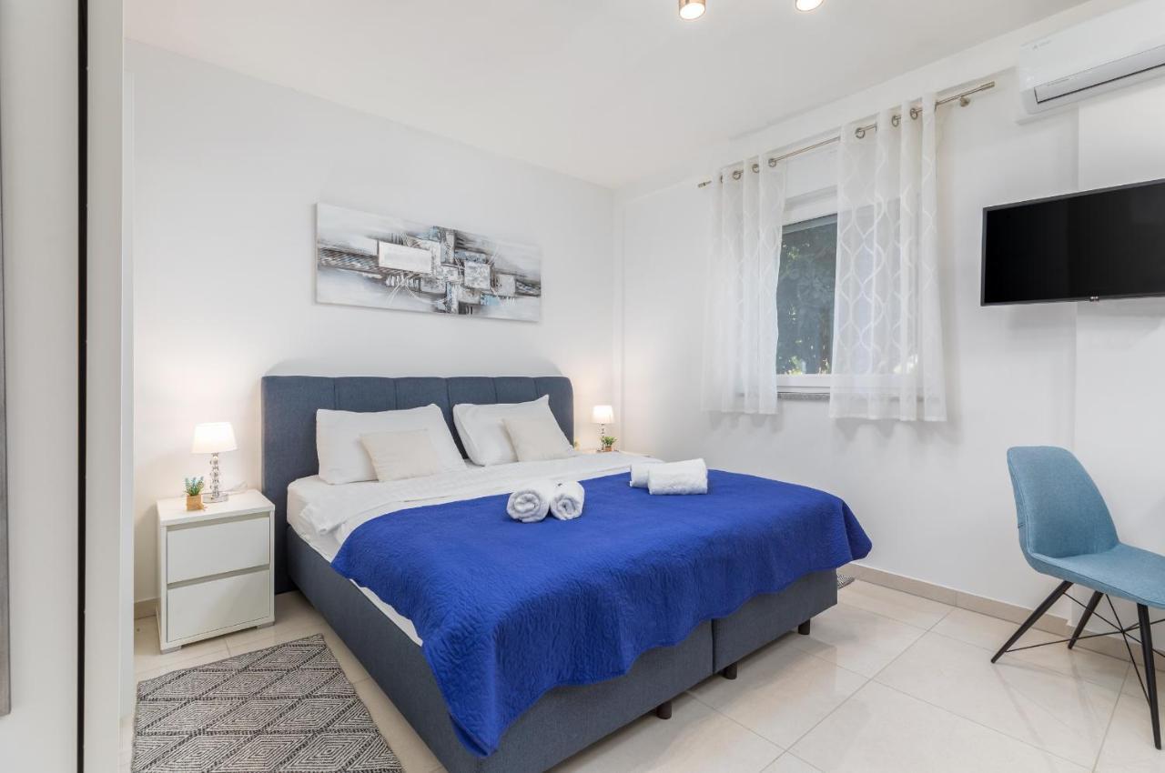 Marine Lux Apartments Πούλα Εξωτερικό φωτογραφία