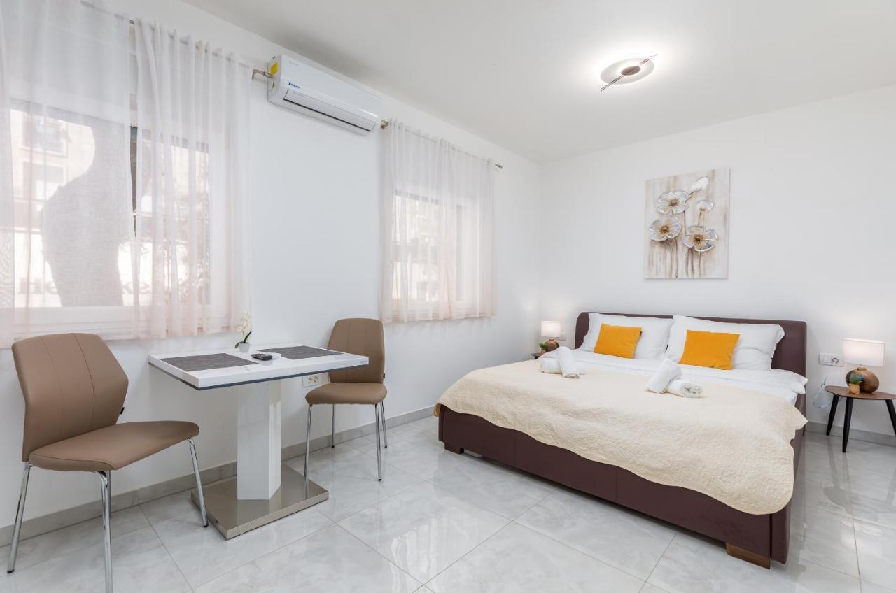 Marine Lux Apartments Πούλα Εξωτερικό φωτογραφία