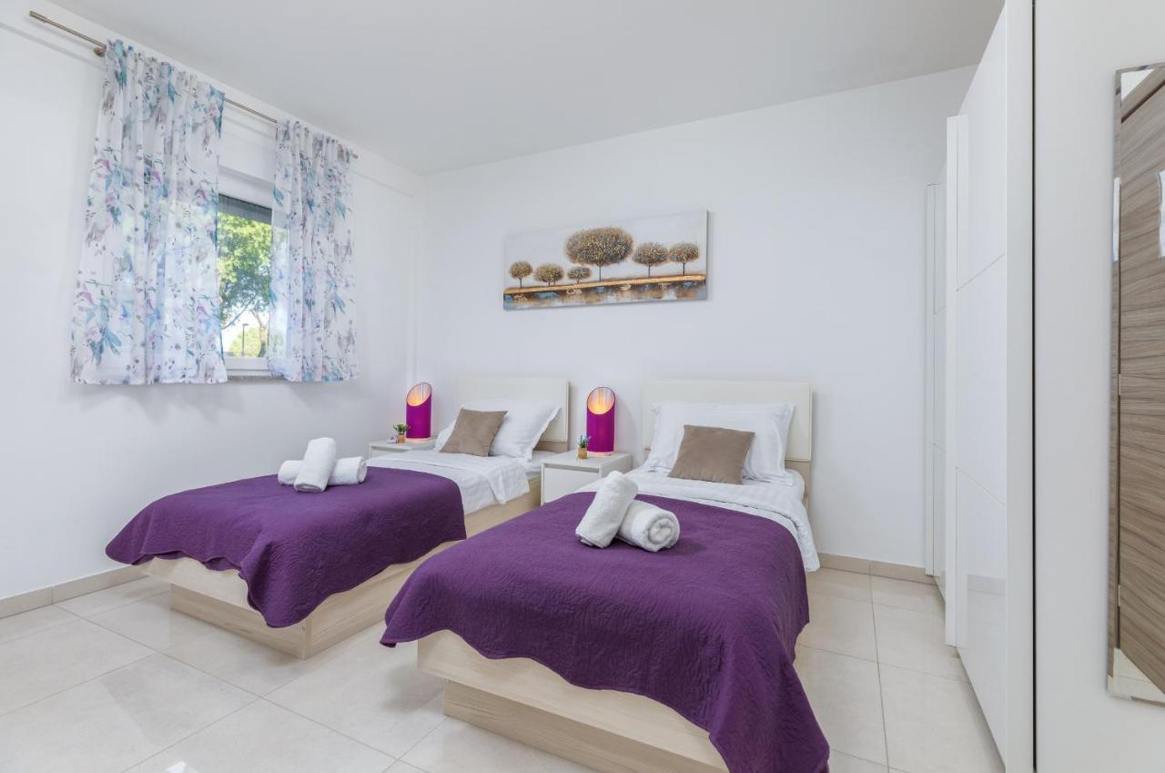 Marine Lux Apartments Πούλα Εξωτερικό φωτογραφία