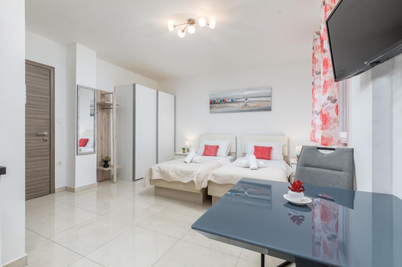 Marine Lux Apartments Πούλα Εξωτερικό φωτογραφία