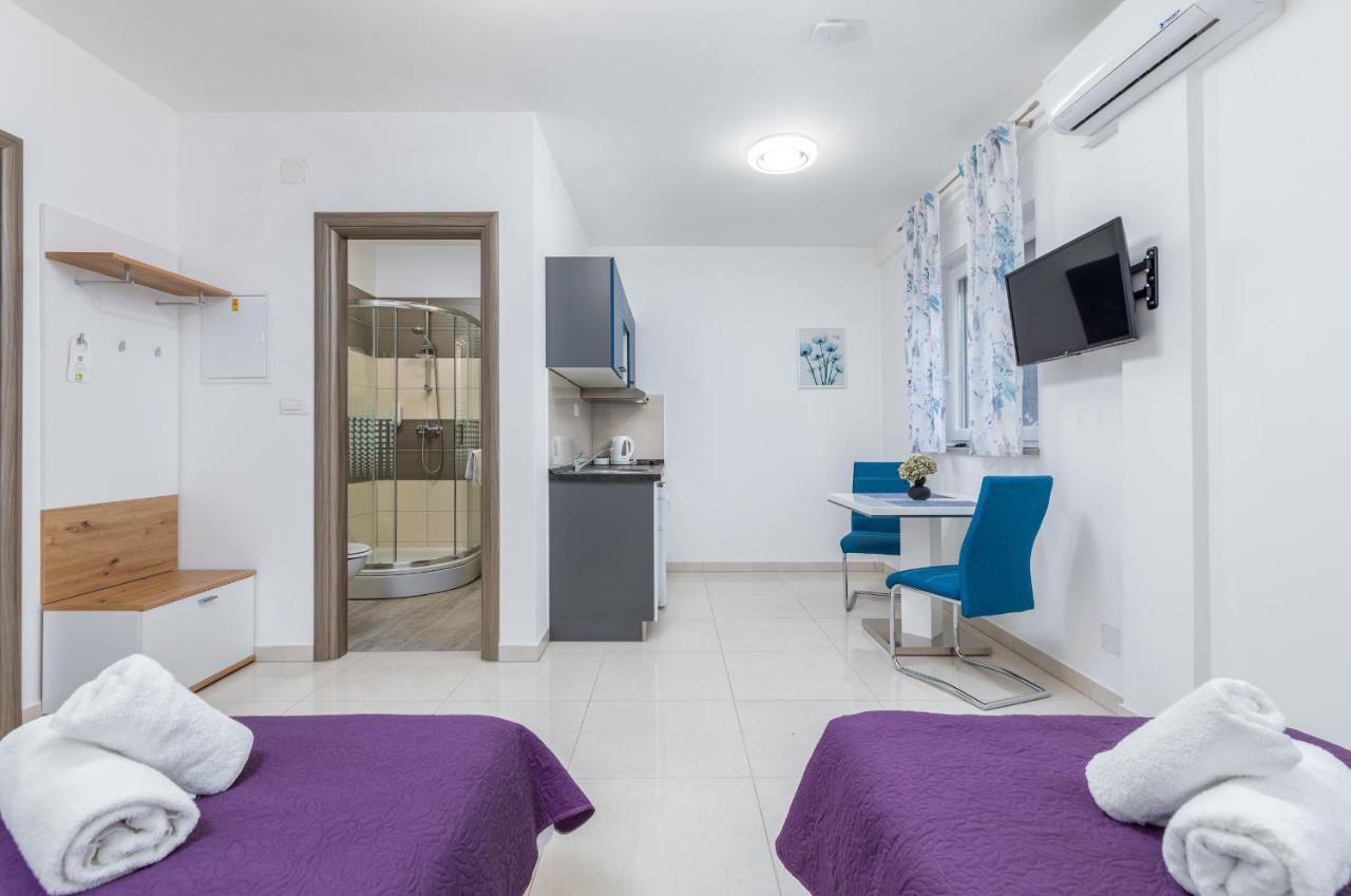 Marine Lux Apartments Πούλα Εξωτερικό φωτογραφία