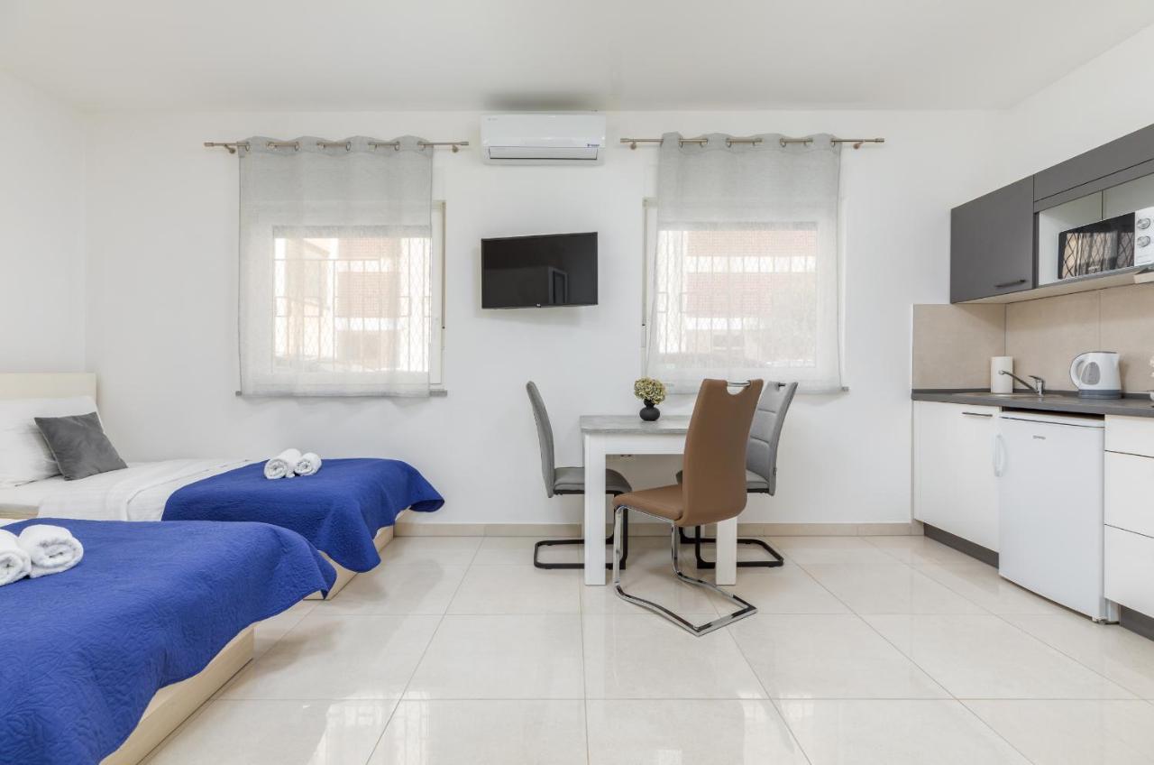 Marine Lux Apartments Πούλα Εξωτερικό φωτογραφία